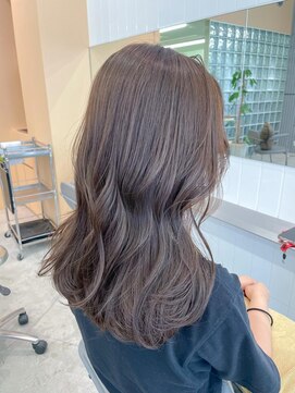 ユーリ(JUURI) グレージュ / 透明感カラー / セミロング