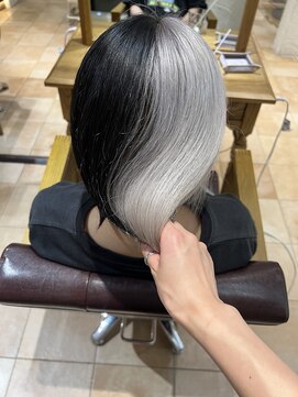 アマレット(Amaretto) 黒白ツートーンカラー