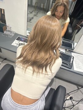 キング 梅田(K!ng) 縮毛矯正髪質改善ハイライトレイヤーカット梅田美容室エクステ