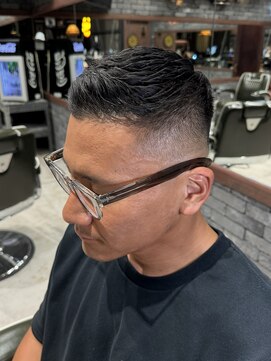 フォーコーナーズカットショップスリーセント 栄(FourCornersCutShop 3/cent) 大人フェード/大人ビジネス/ビジネスヘア/スキンフェード