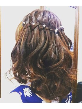 ヘアーアンドメイク アール(hair&make R) ★hair&makeR★ウォーターフォール編み込み