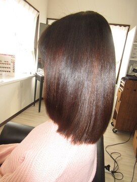 コア フィール ア デイ(COIFFURE A DAY) ミディアムボブ