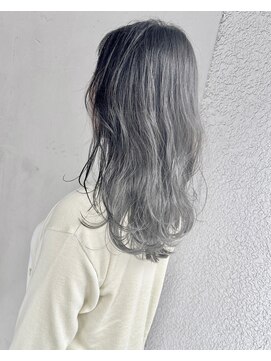 ヘアーアンドアトリエ マール(Hair&Atelier Marl) 【Marl】グレージュカラー×波巻きセミロング