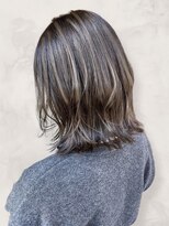 ウェイク ヘアー メイク(wake hair make) 20代30代40代大人可愛いグレージュ透明感肩ライン外ハネ