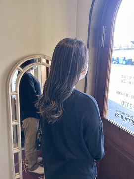 ヴィアンカ(Vianca) 白髪ぼかしハイライト×グレージュ