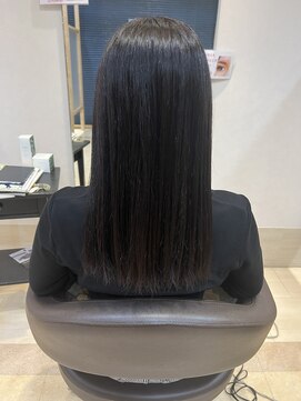 ヴィヴァーチェイルソーレ(VIVACE ilsole) 20代30代40代髪質改善トリートメント艶感ストレート透明感