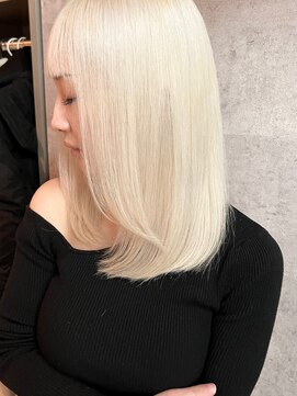 ヘアビューティースタジオ ラルガ(Hair beauty studio Raruga) ブロンドカラー