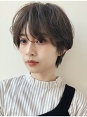 顔周りレイヤーカットくびれヘアミルクティーベージュカラー
