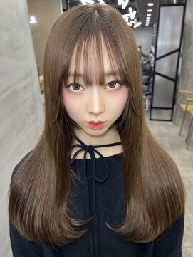 ジーナ 池袋(Zina) ヘーゼルベージュ/前髪カット/顔まわりレイヤー/内巻き/池袋