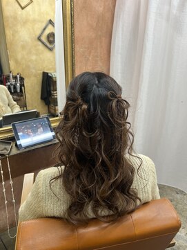 ユニーク(UniQ) リボン×ハーフツイン