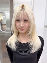 アルバム 新宿(ALBUM SHINJUKU) 似合わせカットフェミニンロングホワイトブロンド_ba541441