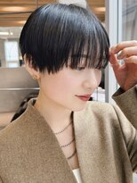 ローマージングウマエ(ROAMER jingumae)&nbsp;ハンサムショートボブ切りっぱなしレイヤーボブパーマ