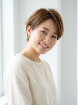 ソーエン バイ ヘッドライト 横須賀中央(soen by HEADLIGHT)&nbsp;☆前下がりシルエットで叶う美人ショート　20代30代40代50代