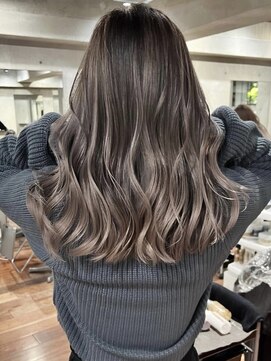 サイン 表参道(SIGN) バレイヤージュハイライトグラデーションカラーベージュカラー