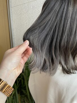 ノルン バイ シェリッシュ(Norn by sheriche) コントラストハイライト×シルバーグレージュ