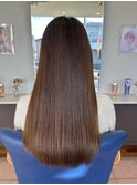髪質改善ストレートベージュカラーロングヘア