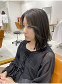 グレージュカラーグレーベージュレイヤーミディアムヘアくびれ