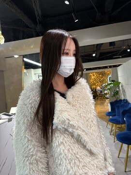 ハンナ 札幌(HANNAH) シルキーストレートロング、くびれヘア