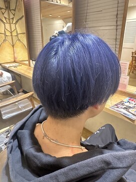 エイト新宿店(EIGHT shinjuku) ブルー