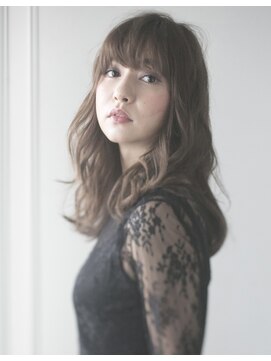 シャンプー 本店(SHAMPOO) 大人の色気を醸し出すうるつやセミディ