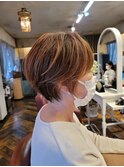 横顔美人ショート