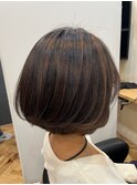 丸みボブ×ハイライトカラー