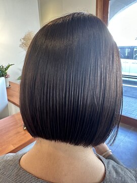 フェット(Fete) ぱっつんボブ