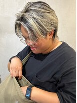 外国風コントラストハイライト×ウルフカット