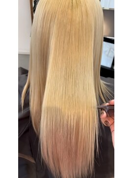 ドール(DOLL) ハイダメージ毛の酸熱トリートメント