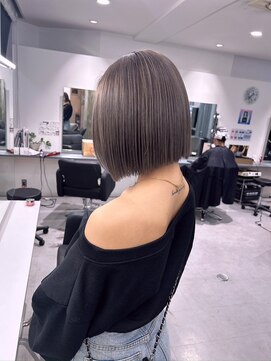 キング(K!ng) 縮毛矯正髪質改善ハイライトレイヤーカット枚方美容室エクステ