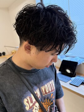 アンプ(amp) メンズ　ショート　シャドウパーマ