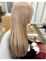 ラウラアンドロー(LAURA&RO)&nbsp;ダブルカラー/ケアブリーチ/インナーカラー/ベージュ【塚口】