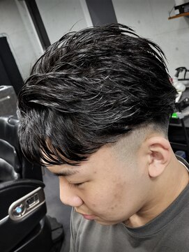 フェザー×スキンフェード/メンズカット/バーバー/理容室