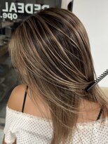 レディアル 大宮(REDEAL ope.)&nbsp;外国人風バレイヤージュ/ハイライト/白髪ぼかし