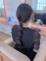 レイ(Lei)&nbsp;【編みおろし結婚式、お呼ばれスタイル】