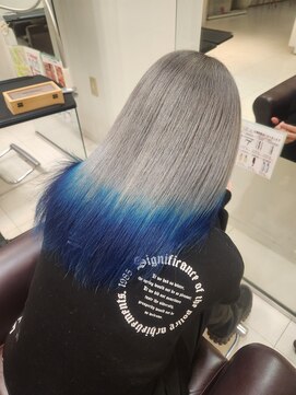 スリーヘアーデザインズ(Three Hair Designs) r