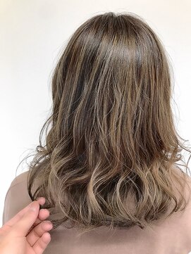 シャラ美容室 フォギーアッシュ