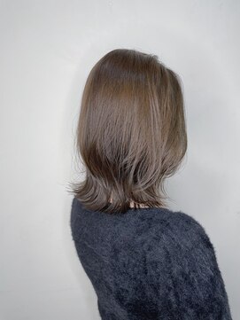 モルニ(MORNI) 髪質改善_マロンベージュ Aラインボブ かきあげ