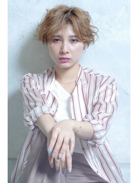 クシュ 所沢西口プロぺ通り(kusyu... ) ペールベージュセクションカラーグラデーションカラー外ハネボブ