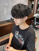 グラフィーサッポロ(Graphy sapporo) 10代　20代　メンズヘア　波巻き　ツイスパ　マッシュ　刈り上げ
