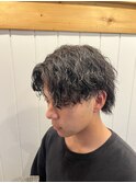 いつもとイメージ変えたいなら【センターパートウルフ】