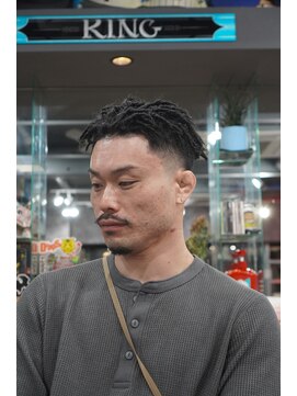 ツークツワンク バーバー 新宿(ZUG2WANG BARBER) ドレッド風アフロ