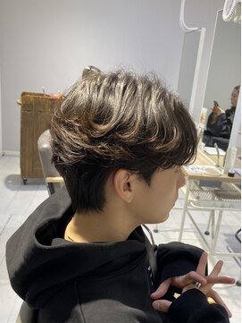 ネオリーブウリ 二子玉川店(Neolive uri) ダークアッシュニュアンスパーマ韓国マッシュスペインカール