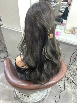 アンダーバーホワイト 広島 本通店(_WHITE) 透けるオリーブカラー