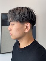 アンフェインド02(UNFEIGNED 02)&nbsp;テーパーフェード/MEN’S HAIR/刈り上げセンターパート/伏見