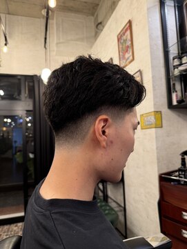 ブロートーキョーバーバーショップ 神田店(Bro Tokyo BARBERSHOP) 【神田】ロースキンフェード