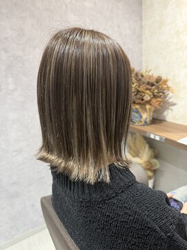 トゥルース 千葉店(TRUTH) ミディアムバレイヤージュ