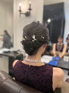 ガネーシャ(ganesya) ふんわりシニヨン