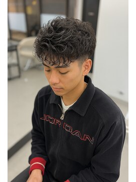 ヌードルバイコア(noodle by CoRe.gn) フェード × 色気スパイラルパーマ