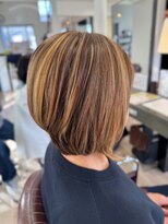 ビーズ ノイ(BEE´Z NEU) クラゲヘアーデザインカラーショートボブ12.20